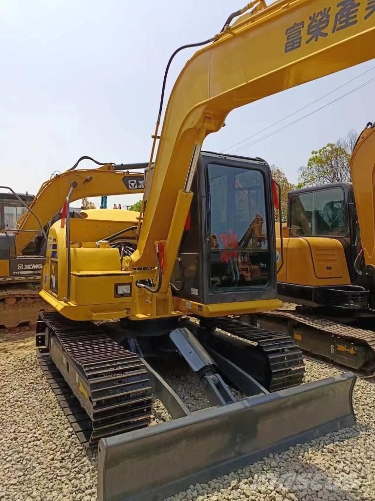 Komatsu PC 70 Väikeekskavaatorid 7t-12t