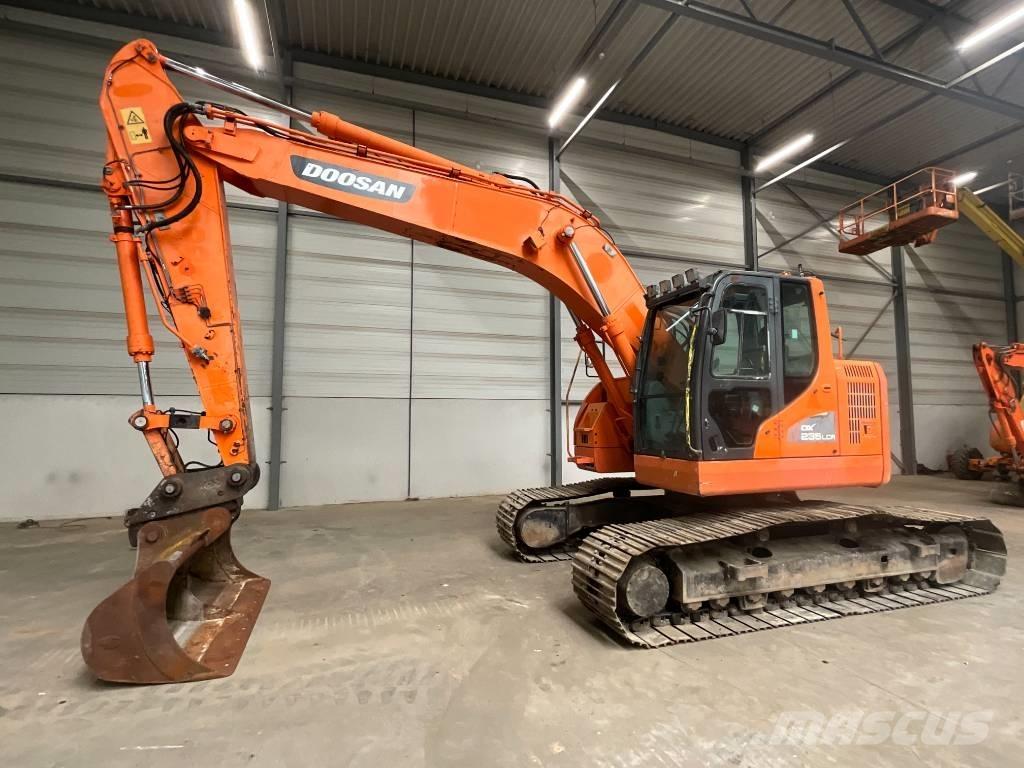 Doosan DX 235 LCR Roomikekskavaatorid