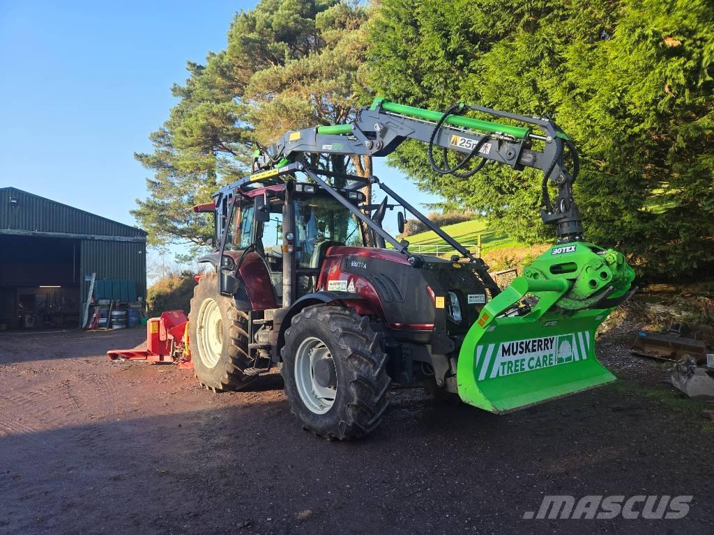 Valtra T 163 Metsatööks kohandatud traktorid