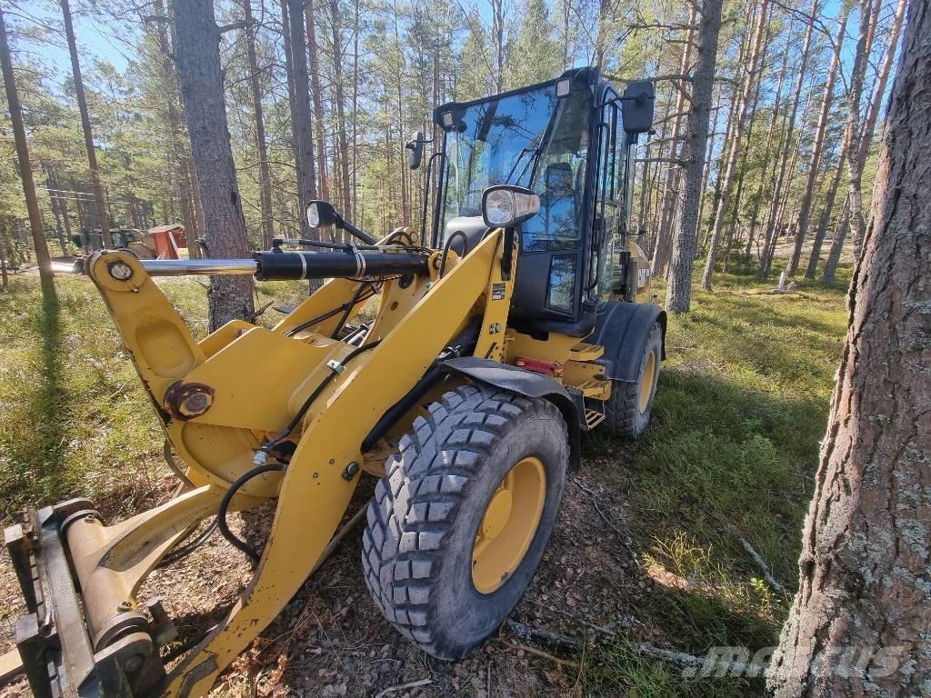 CAT 908M -2015 Rataslaadurid