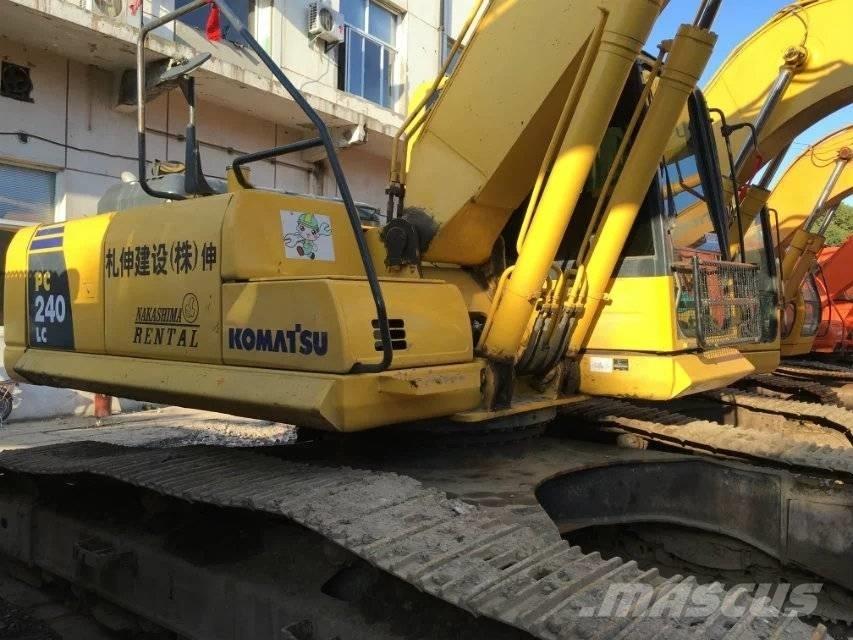 Komatsu PC 240-7 Roomikekskavaatorid