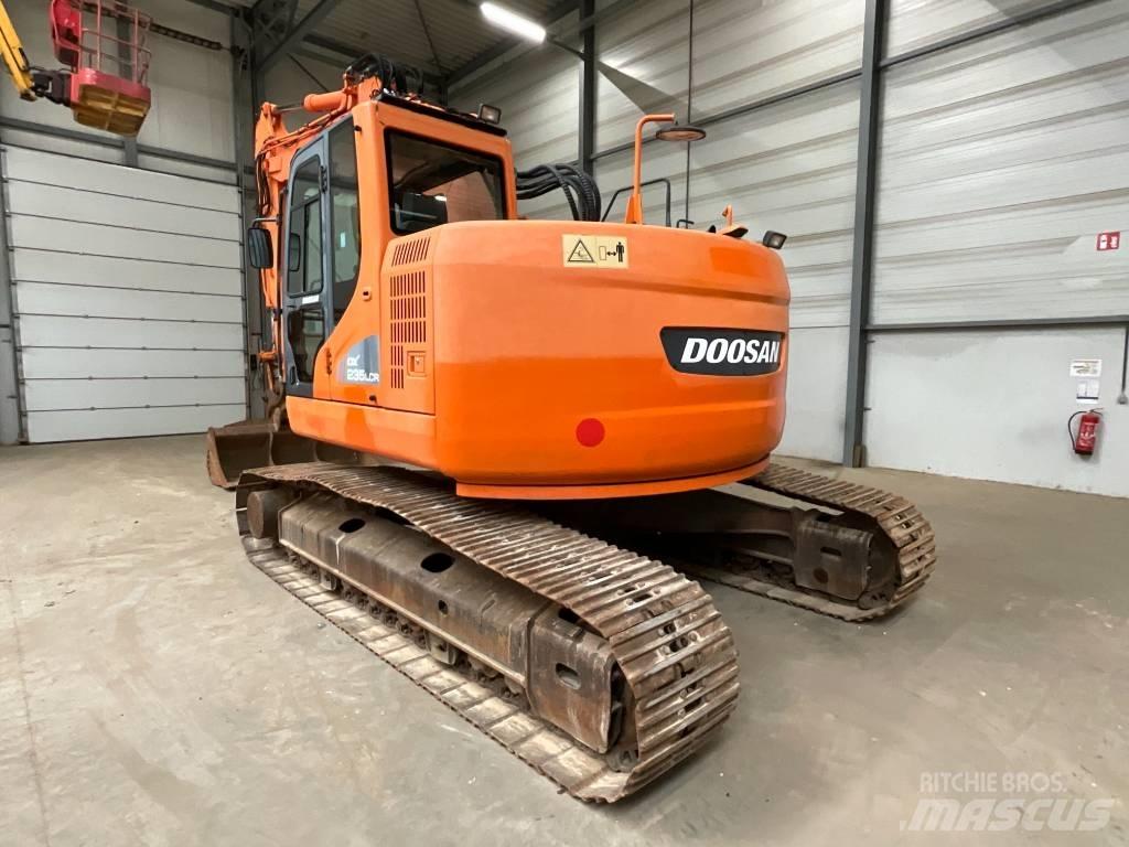 Doosan DX 235 LCR Roomikekskavaatorid