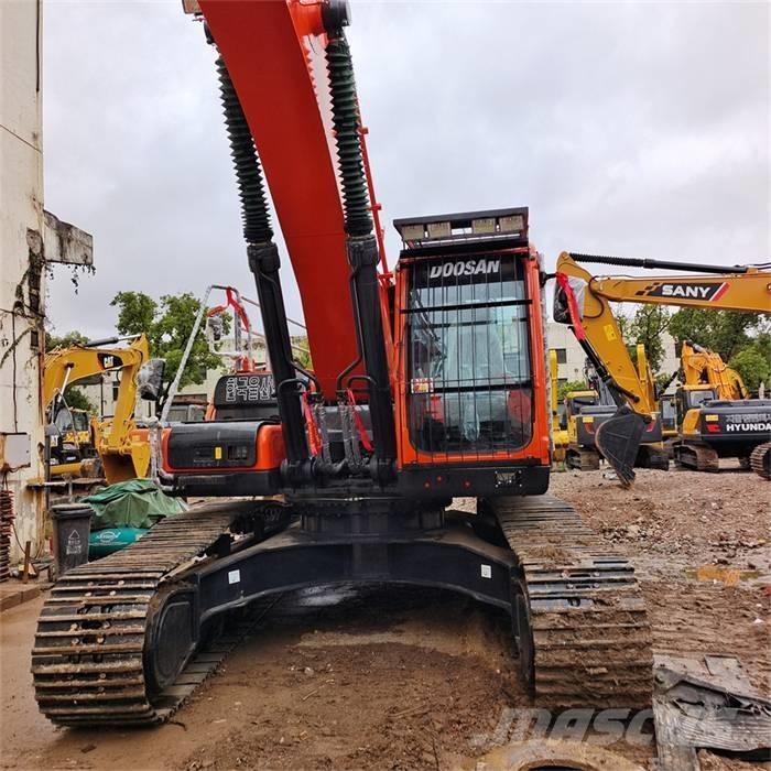 Doosan DX 340 LC Roomikekskavaatorid