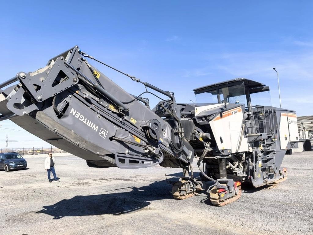 Wirtgen W 200 F Asfaldi külmfreesimise masinad