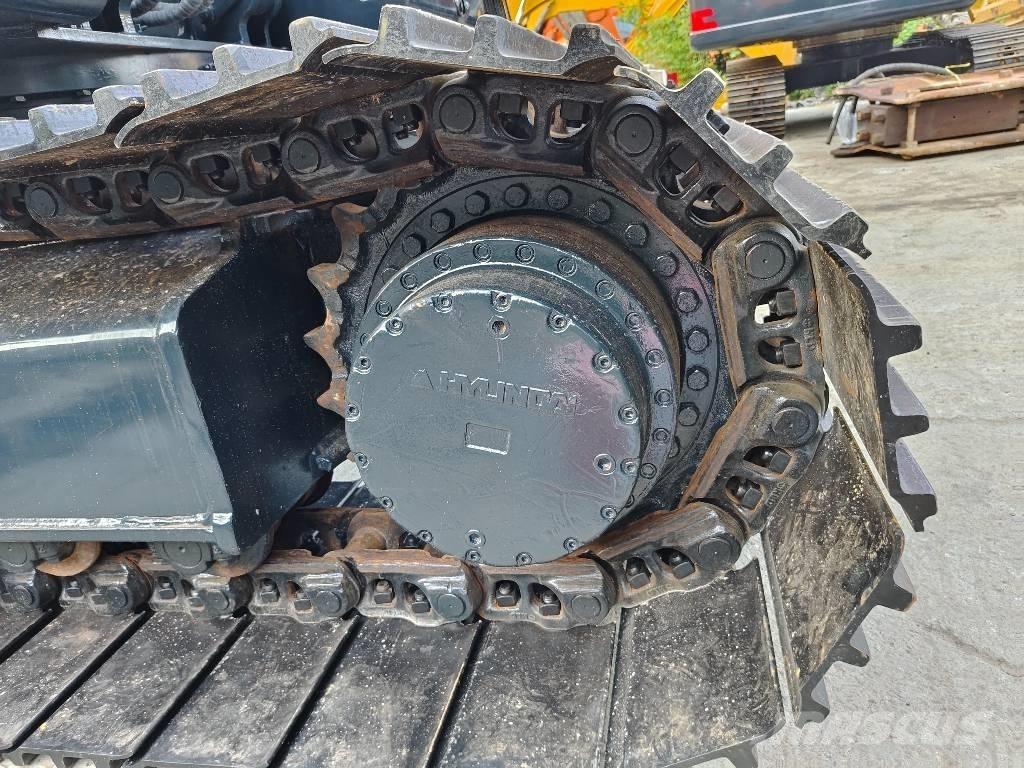 Hyundai R305LC-9T Roomikekskavaatorid