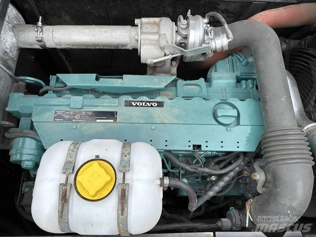 Volvo EC210D Roomikekskavaatorid