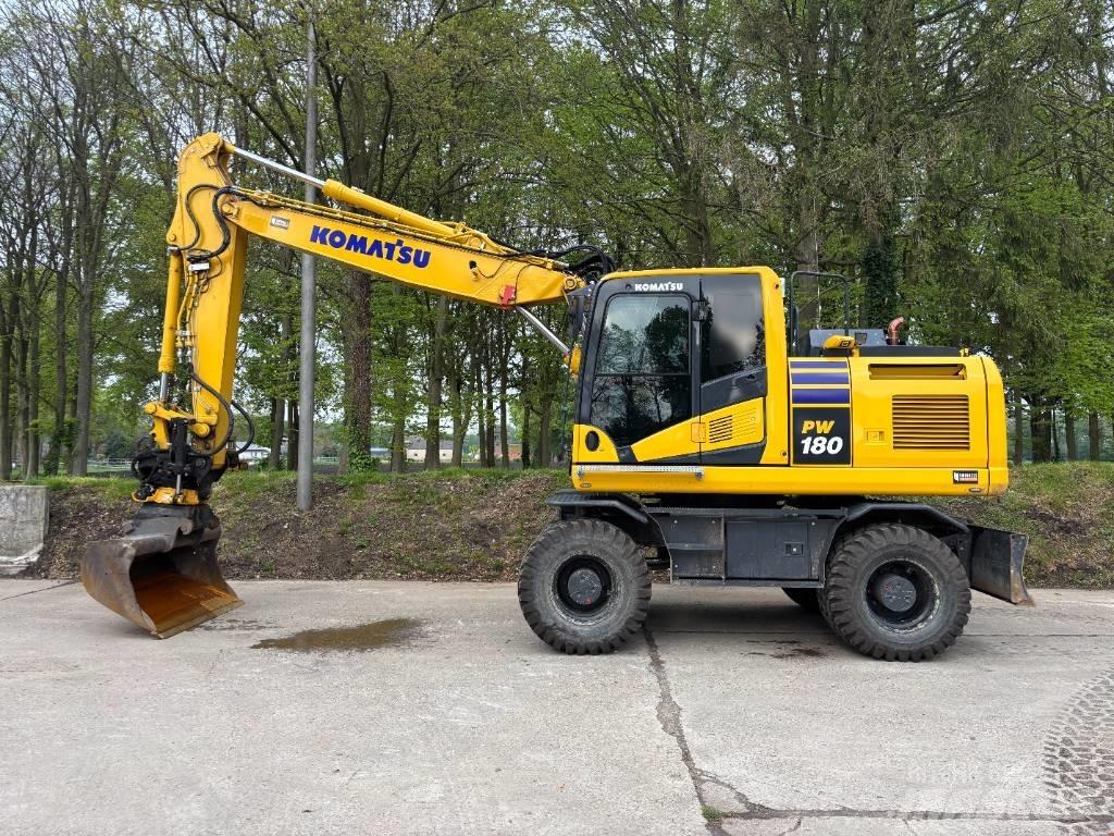 Komatsu PW180-11 Ratasekskavaatorid