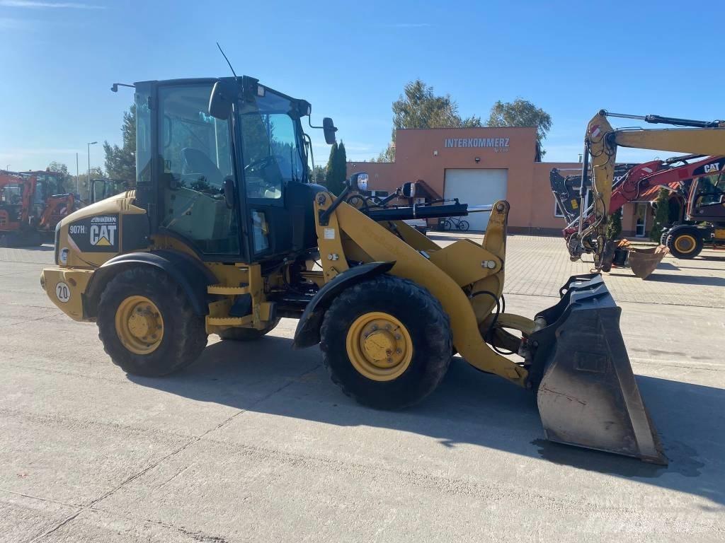 CAT 907 H 2 Rataslaadurid