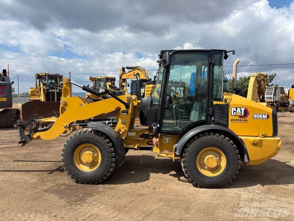 CAT 906 M Rataslaadurid