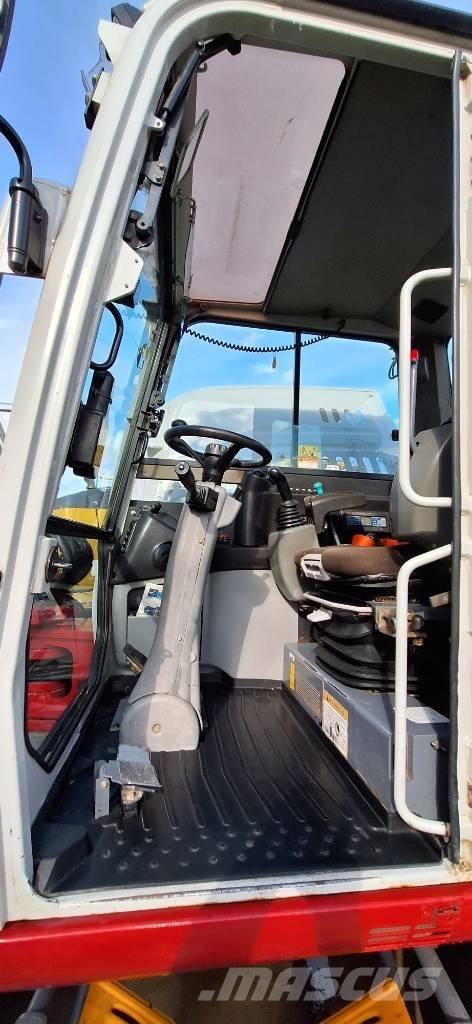 Takeuchi TB 295 W Ratasekskavaatorid