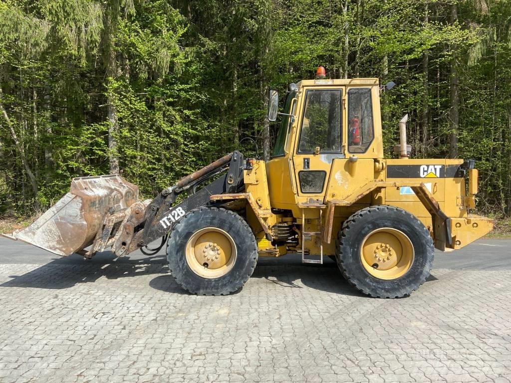 CAT IT 12 B Rataslaadurid