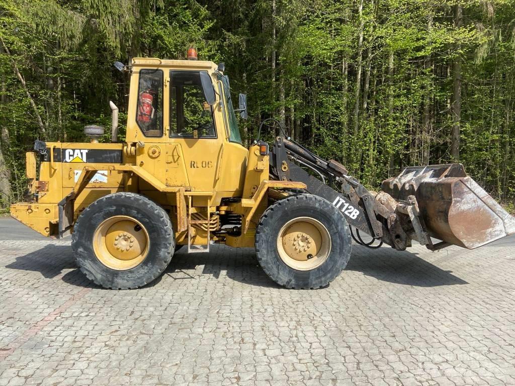 CAT IT 12 B Rataslaadurid