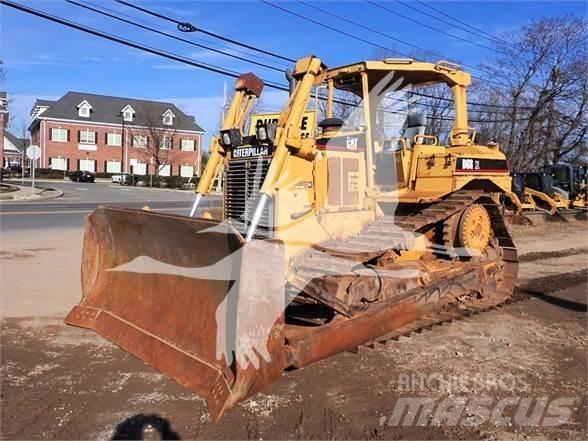 CAT D6R XL Buldooserid