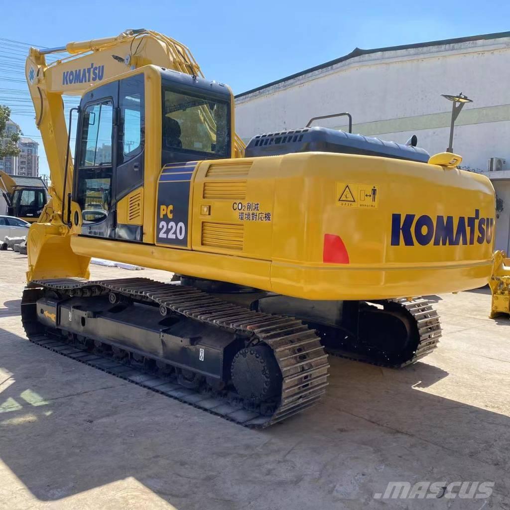 Komatsu PC 220 Roomikekskavaatorid
