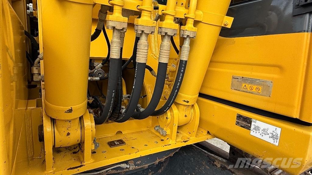 Komatsu PC 210 LC-11 Roomikekskavaatorid