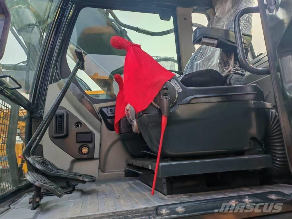 Hyundai HX220HD Roomikekskavaatorid