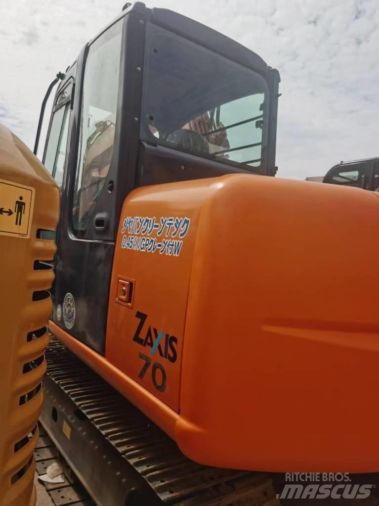 Hitachi ZX 70 Miniekskavaatorid < 7 t