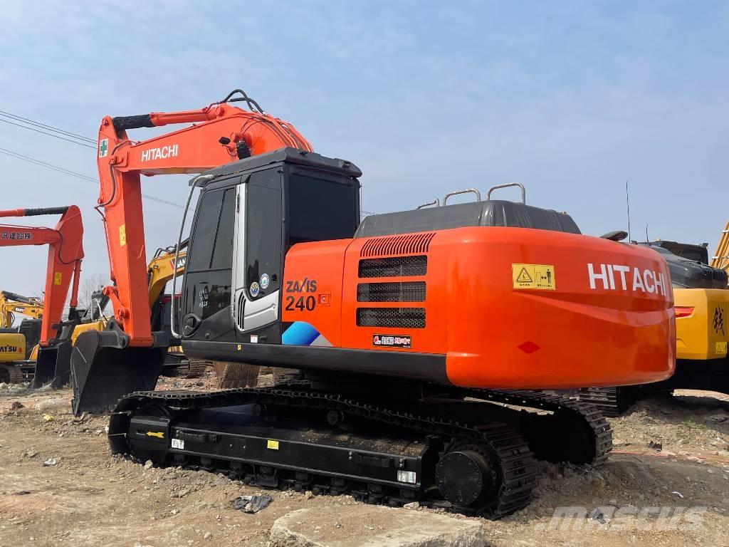 Hitachi ZX 240 Roomikekskavaatorid