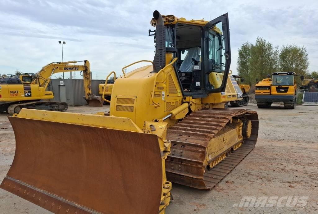 Komatsu D61PXI-24E0 Buldooserid