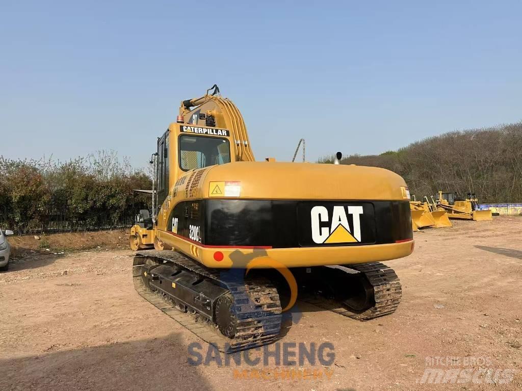 CAT 320 C L Roomikekskavaatorid
