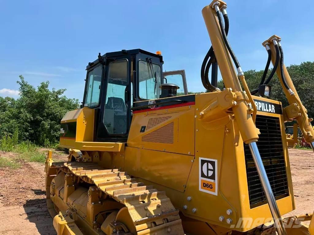 CAT D6G Buldooserid