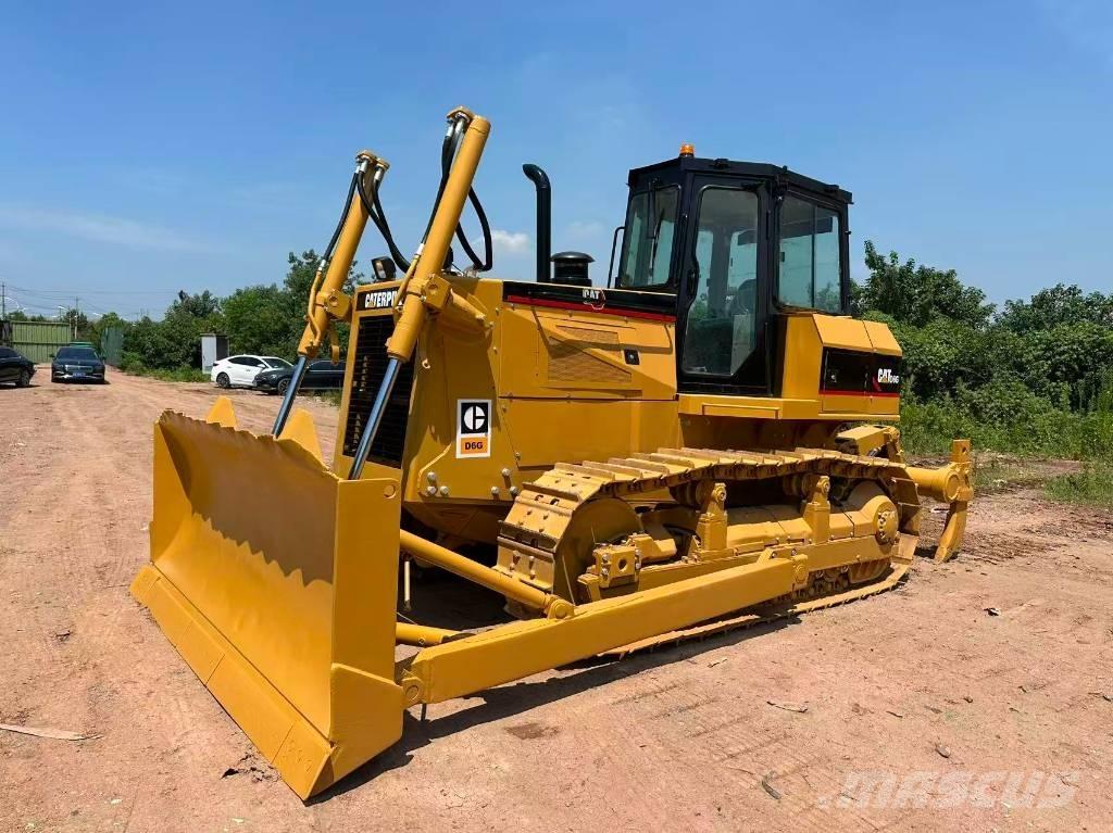 CAT D6G Buldooserid