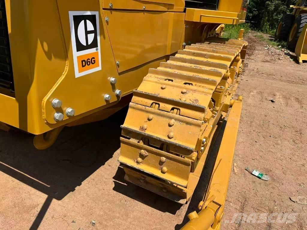 CAT D6G Buldooserid