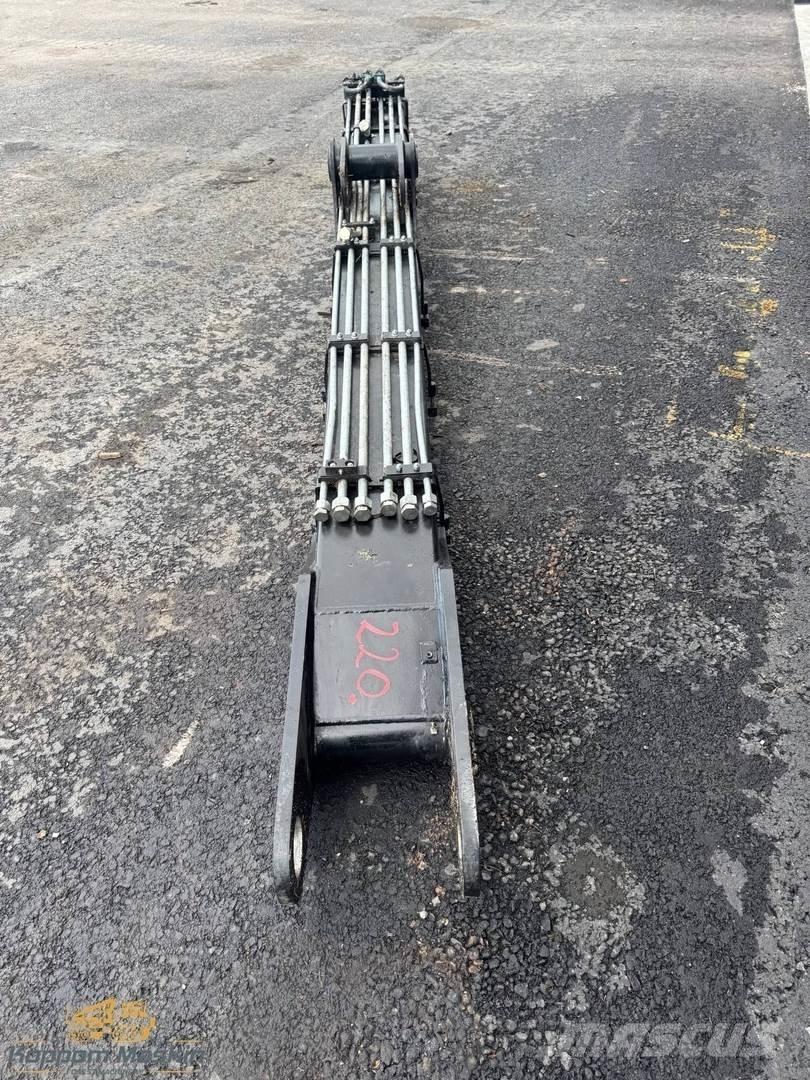 Komatsu 130F Forvarderi kraanad