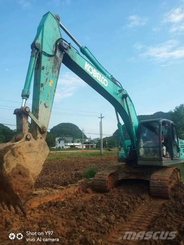 Kobelco SK200-10 Roomikekskavaatorid