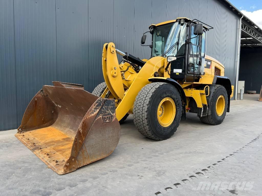 CAT 930K Rataslaadurid