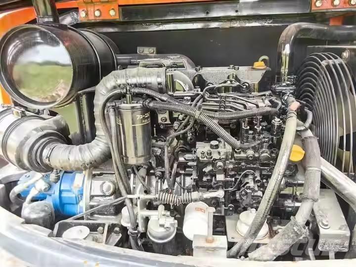 Doosan DX 60 Roomikekskavaatorid