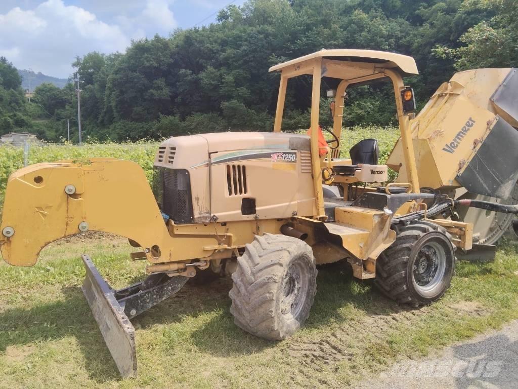 Vermeer RTX1250 Pinnaselõikurid