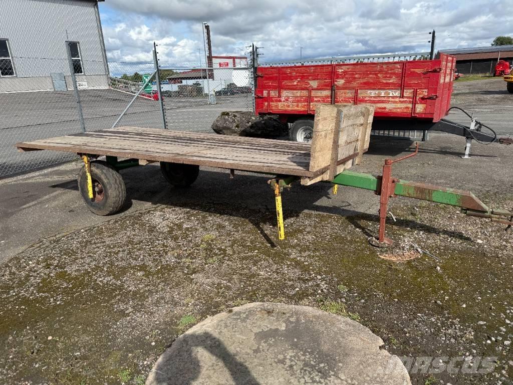  Skogskärra med flak Muud haagised
