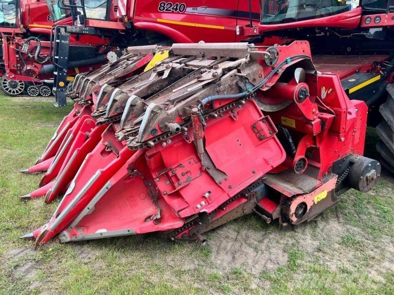 Case IH 8240 Teraviljakombainid