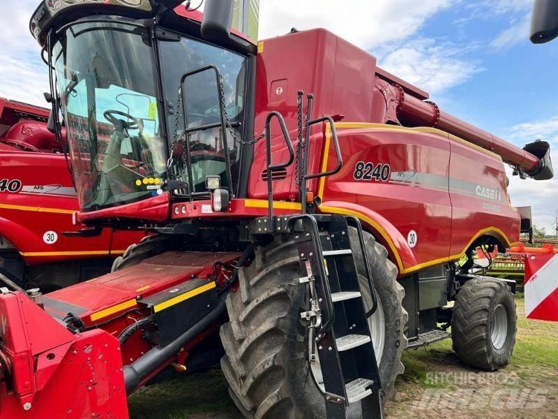 Case IH 8240 Teraviljakombainid