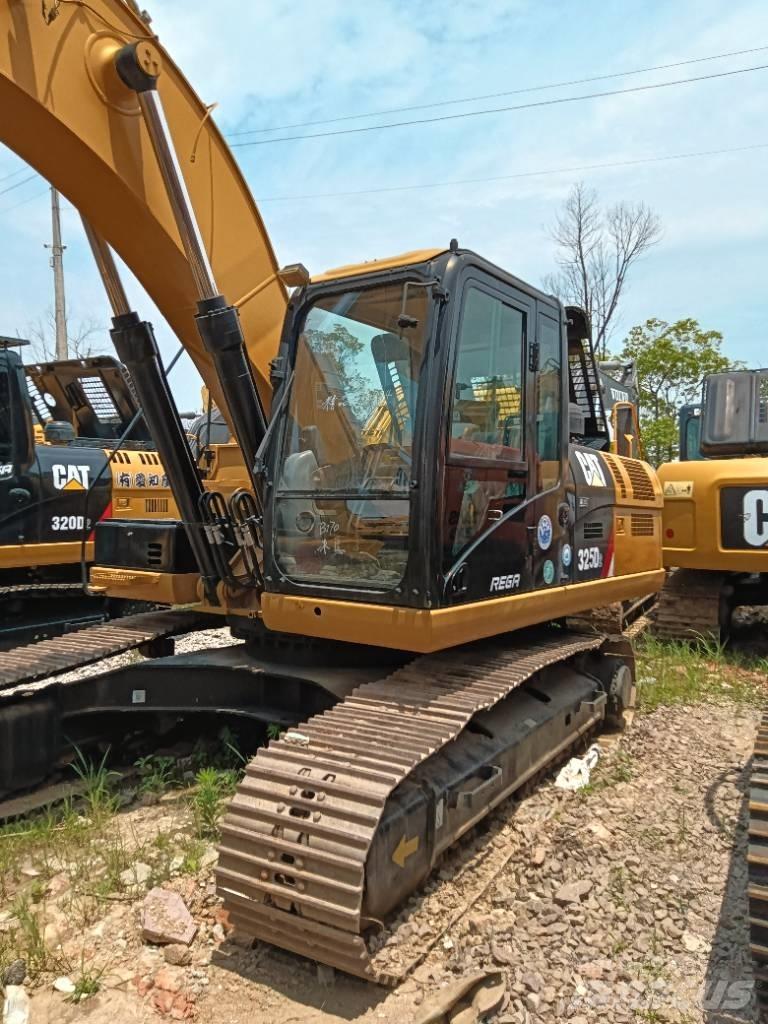 CAT 325 D Roomikekskavaatorid