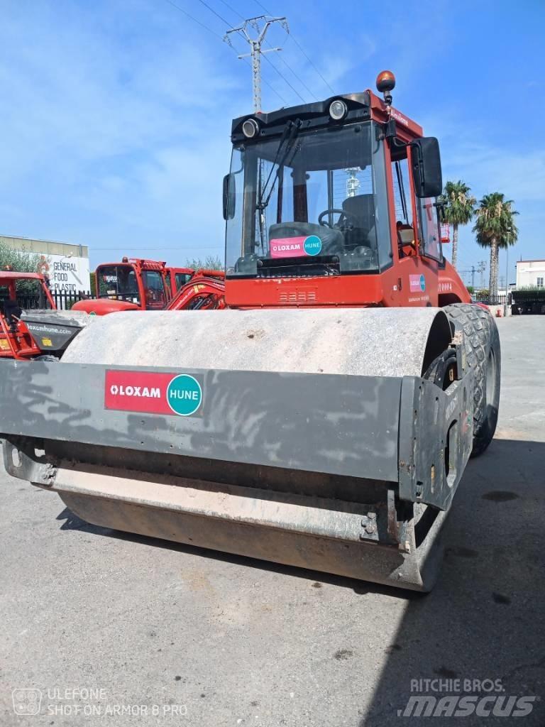 Bomag BW 211 D-4 Ühe trumliga rullid