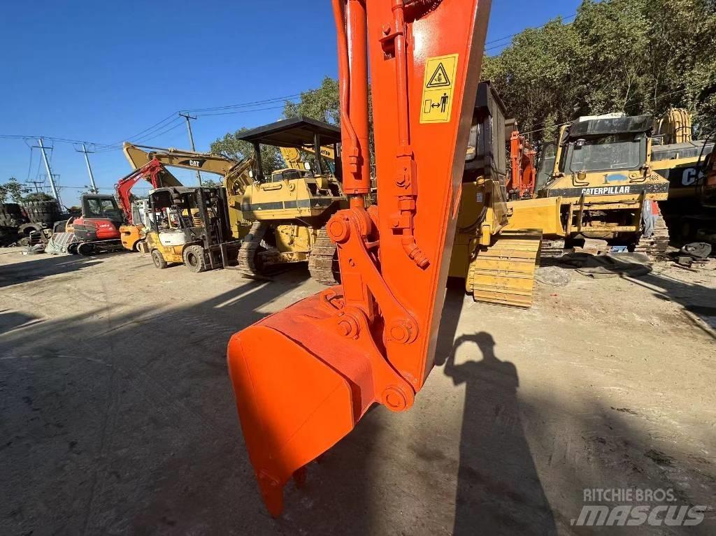 Hitachi ZX 75 Roomikekskavaatorid