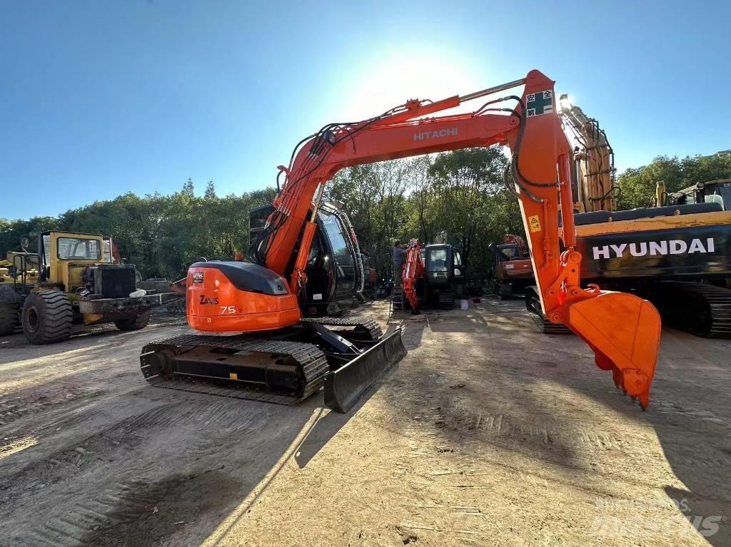 Hitachi ZX 75 Roomikekskavaatorid