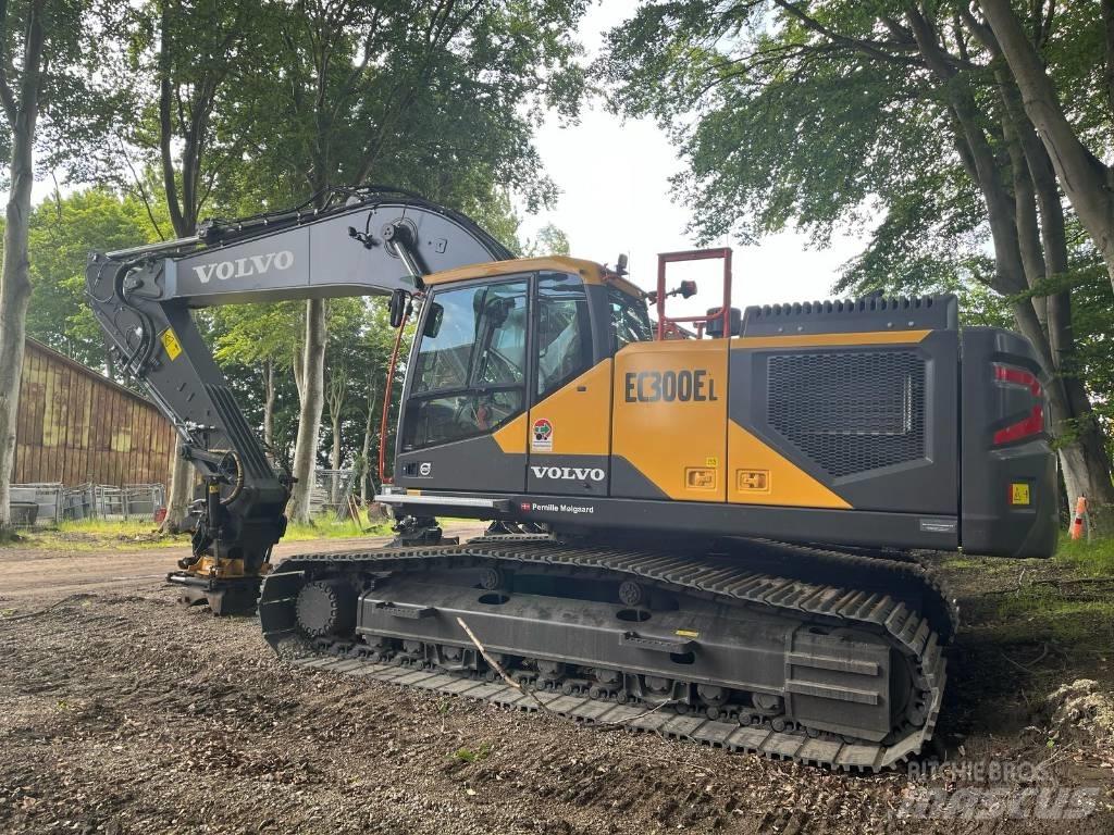 Volvo EC 300 Roomikekskavaatorid