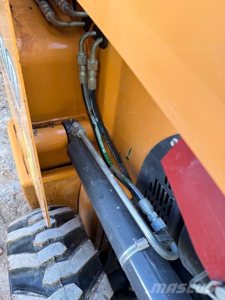 CASE SR 200 Kompaktlaadurid
