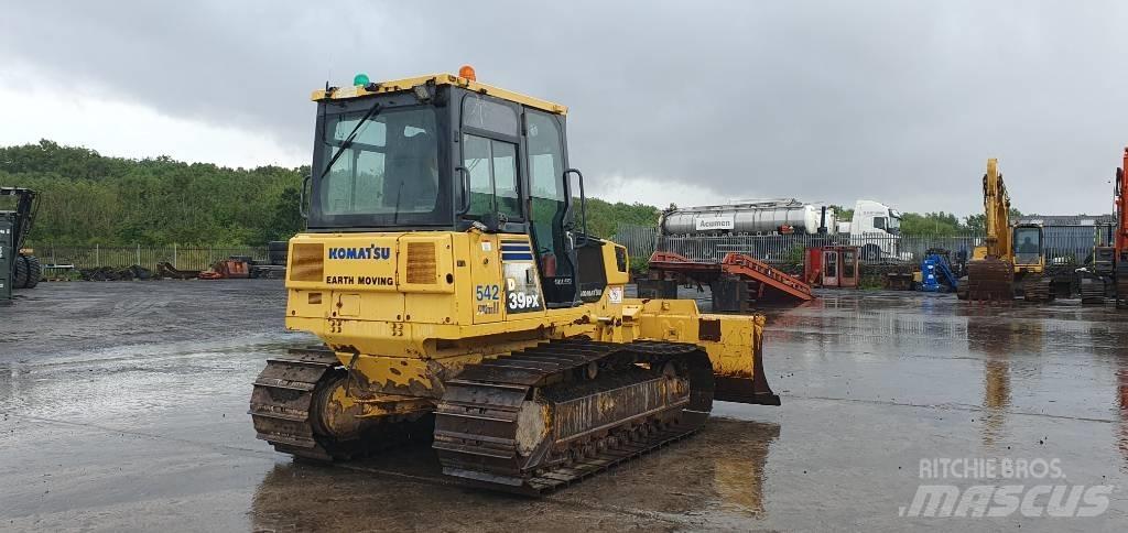 Komatsu D 39 PX-21 A Buldooserid