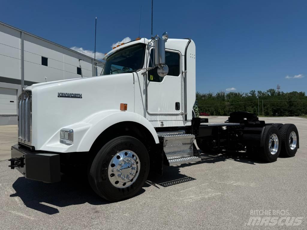 Kenworth T 800 Sadulveokid