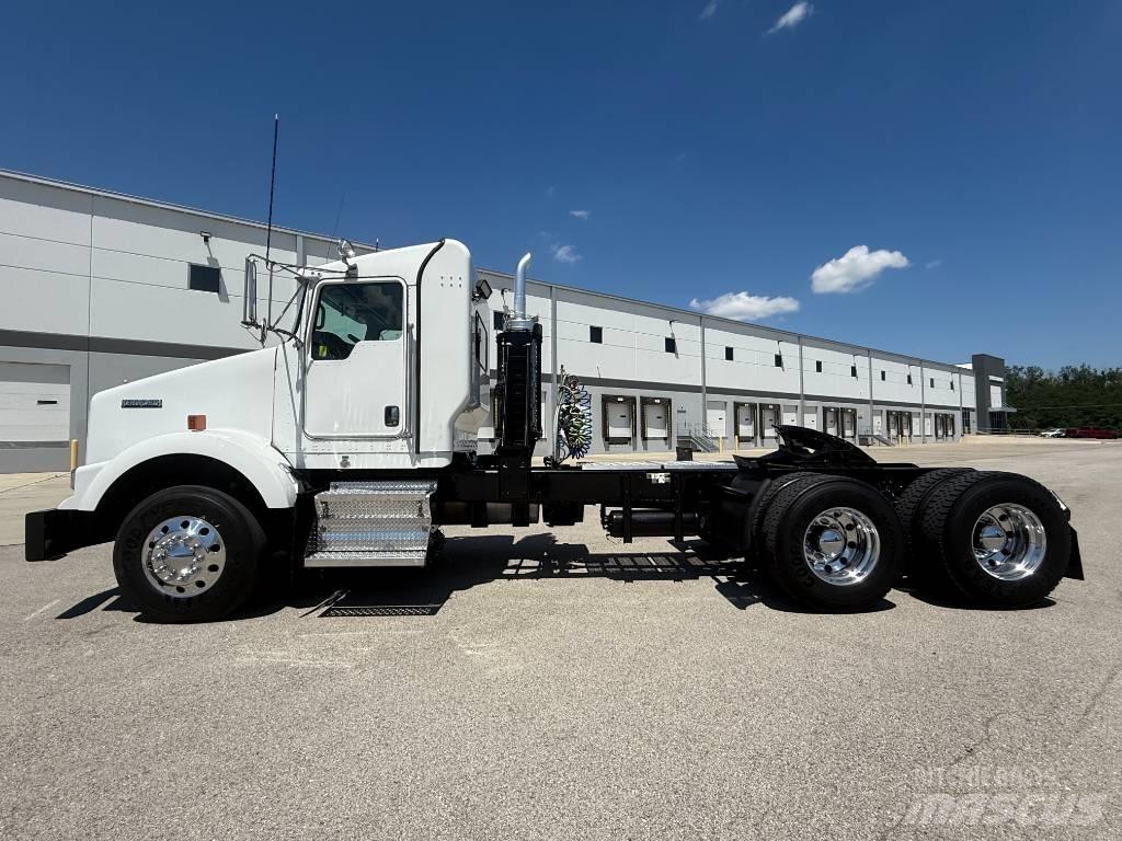 Kenworth T 800 Sadulveokid