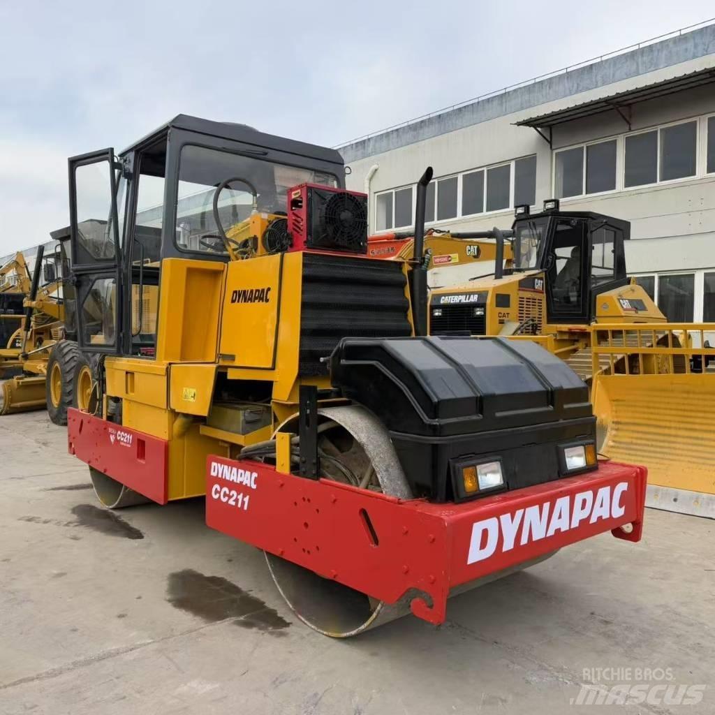 Dynapac CC 211 Tandemrullid
