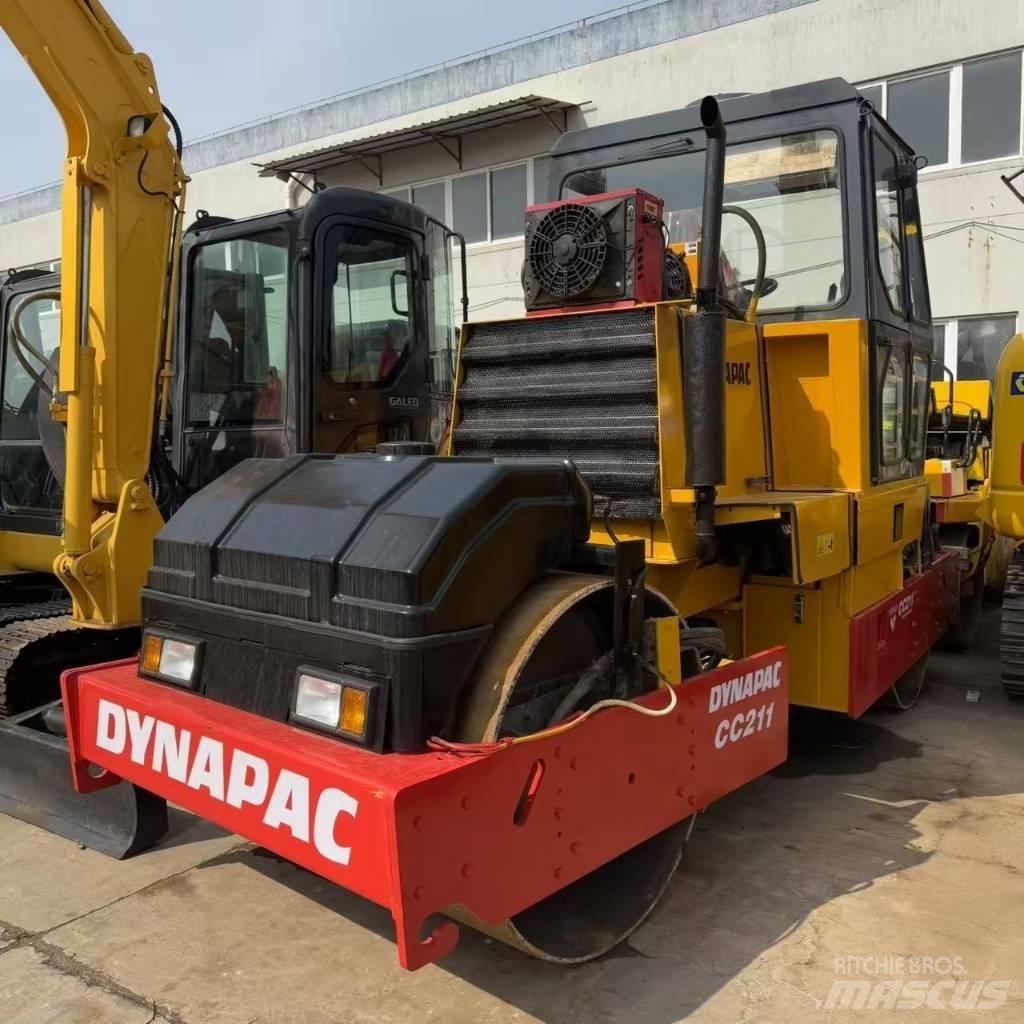 Dynapac CC 211 Tandemrullid