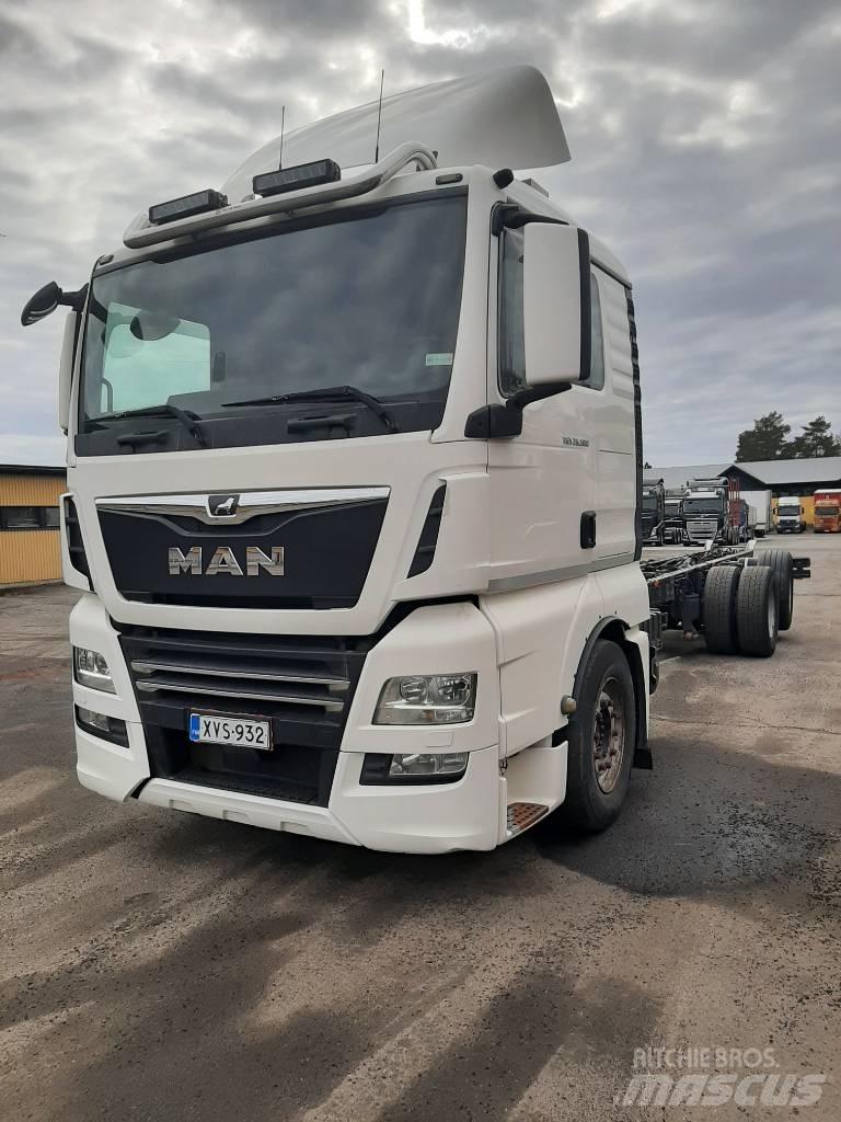 MAN TGX 26.500 Raamautod