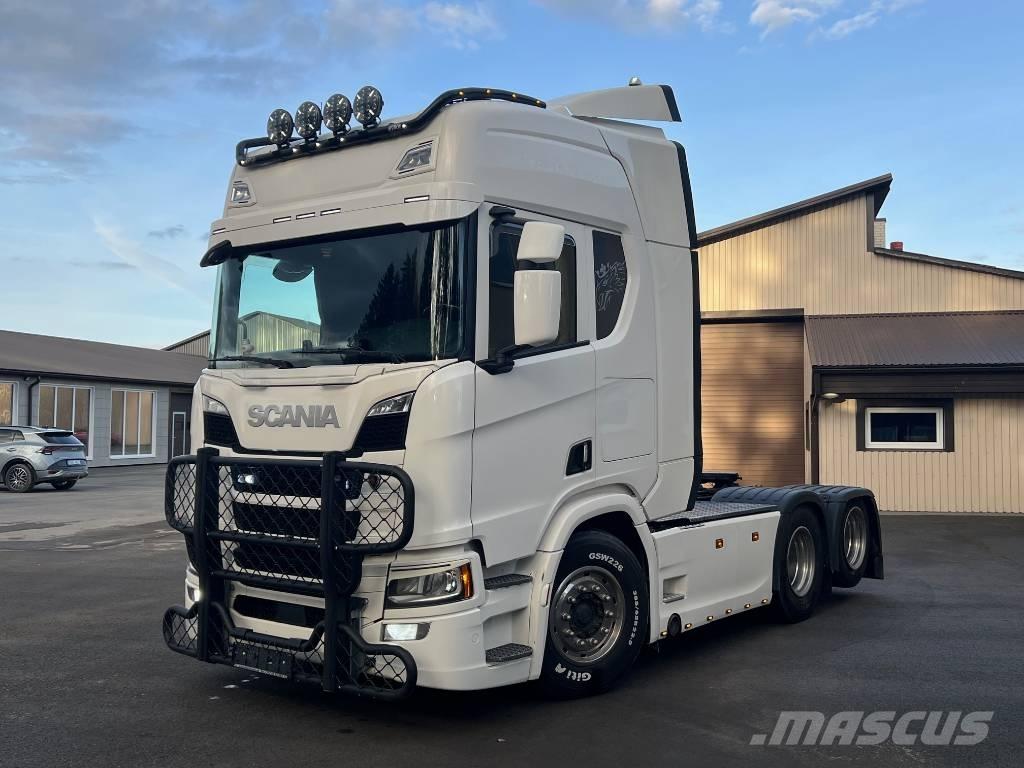 Scania R 500 A6X2NB Sadulveokid