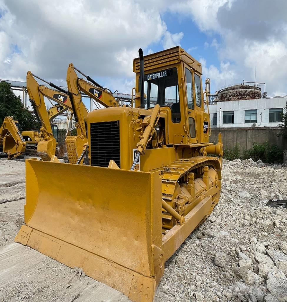 CAT D 6 D Buldooserid
