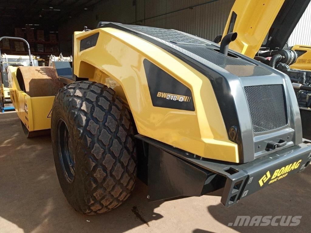 Bomag BW 218 D-5 SL Ühe trumliga rullid